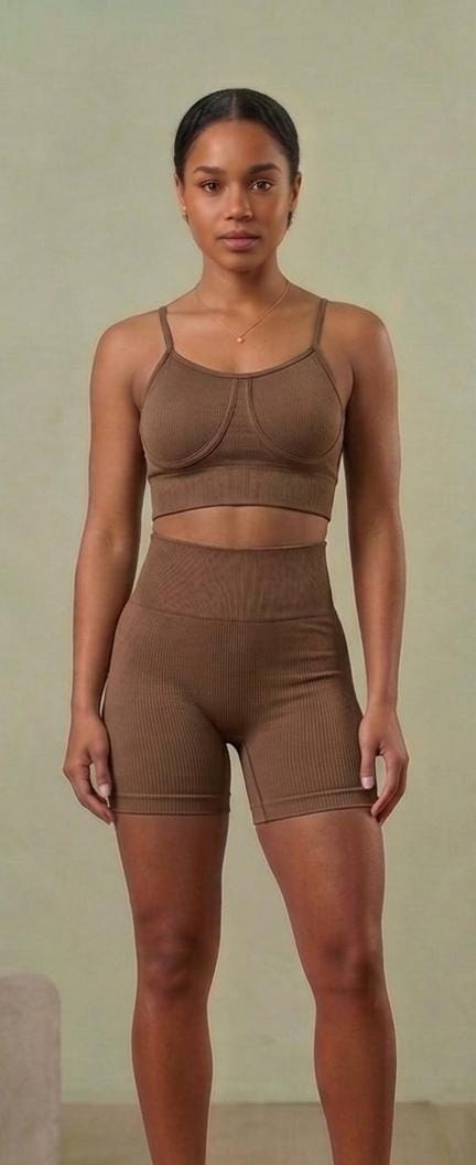 Conjunto deportivo corto Con push up — Mod. 15