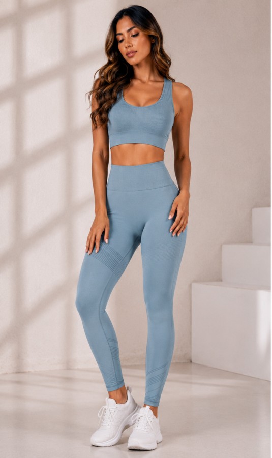 Conjunto deportivo largo Con push up — Mod. 6