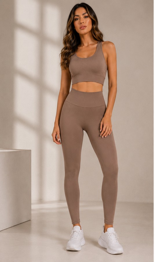 Conjunto deportivo largo Con push up — Mod. 8